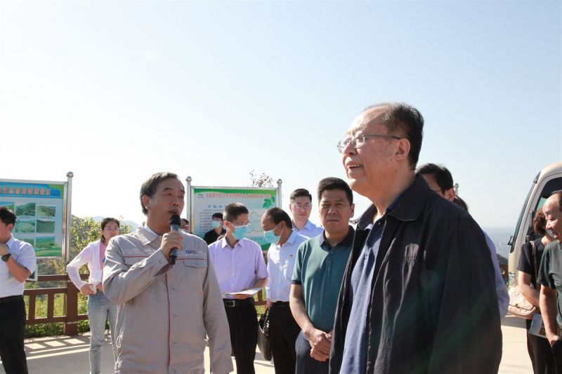 
				   
					河南省人大常委會黨組副書記、副主任馬懿一行到洛陽黃河同力調研
				 